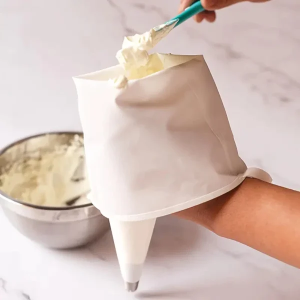 my-11134207-820lg-mei3qh7kk8hy23.webp 1PCS Reusable Cloth Piping Bag for Cake Decorating Essential Baking Tools DIY Fondant Set